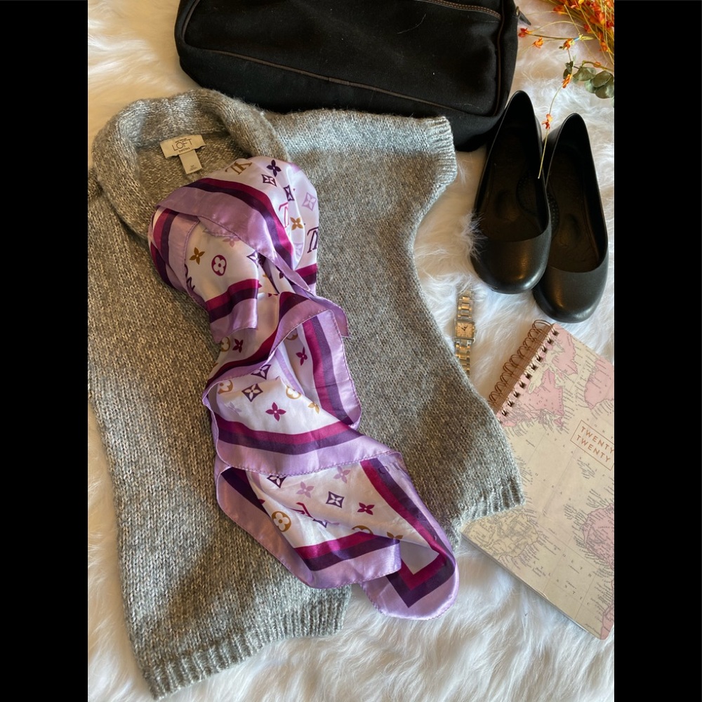 LOFT gray and silver short sleeve sweater